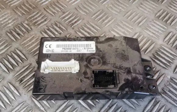 Renault Kangoo I Relay mounting block P8200814474R