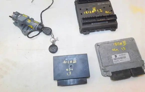 Seat Ibiza III (6L) Engine ECU kit and lock set 034B0905851C