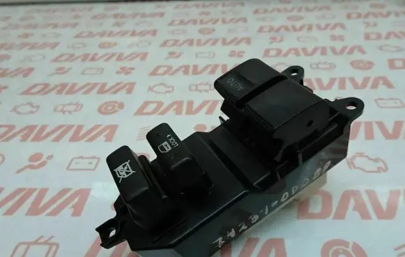Toyota Yaris Electric window control switch