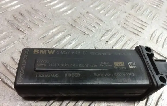 BMW X3 F25 Tire pressure sensor 6857938