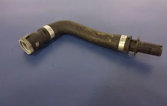 Volvo V40 Engine coolant pipe/hose 31319843