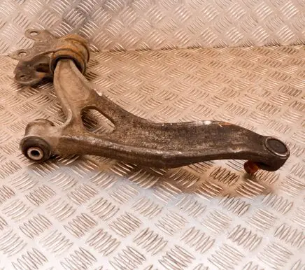 Ford Focus Front lower control arm/wishbone
