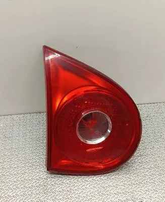 Volkswagen Golf V Tailgate rear/tail lights 285001