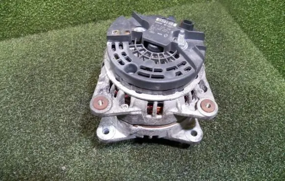 Renault Kangoo II Generator/alternator 8200660034