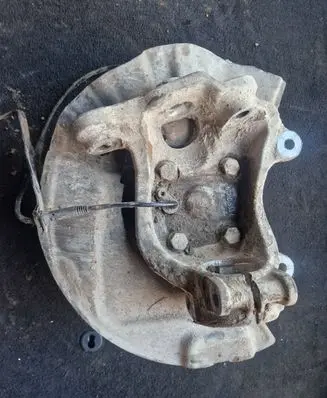 BMW 5 E60 E61 Front wheel hub 6760953