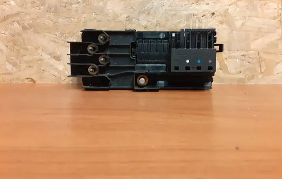 Mercedes-Benz E W211 Fuse box set 2115452301 2567