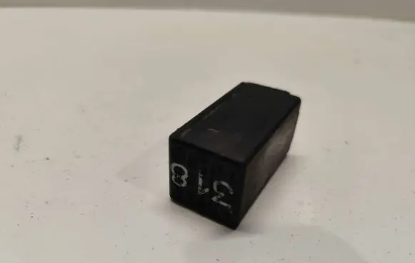 Audi A6 S6 C5 4B Other relay 447959875 5DS00443301