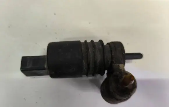 Volkswagen Touran I Windscreen/windshield washer pump PA6GBGF30