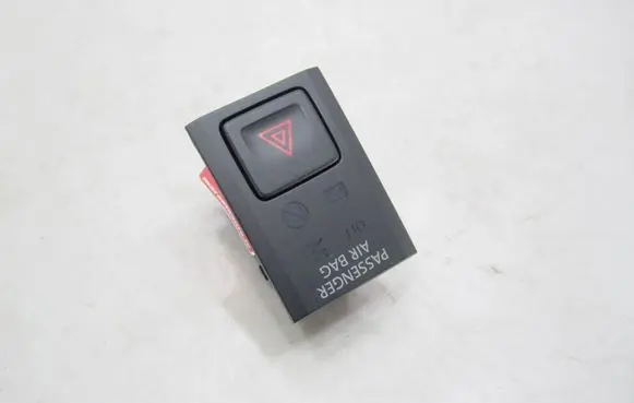 Volkswagen Tiguan Hazard light switch 5NB919225A A21619
