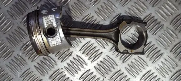 Nissan Almera Piston with connecting rod