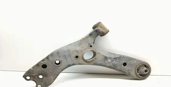 Toyota Prius (XW30) Front lower control arm/wishbone