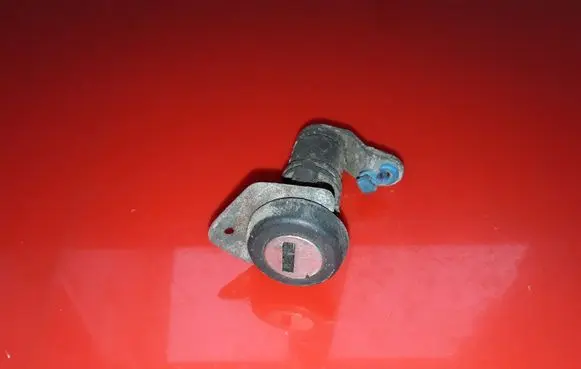 Iveco Daily 35 - 40.10 Front door lock (next to the handle) NOCODE