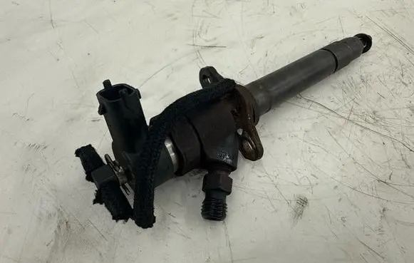 Fuel injector