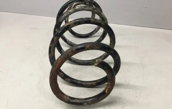 Volkswagen Jetta V Front coil spring