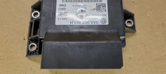 Audi Q3 8U Hand brake control module 3AA907801H 18491001A