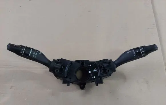Hyundai Tucson TL Wiper turn signal indicator stalk/switch 93404D7962