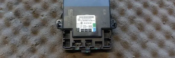 Mercedes-Benz B W245 Door control unit/module A1698207026 05072352