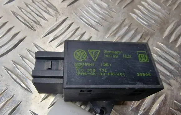 Volkswagen Touareg I Seat heating relay 7L0959772