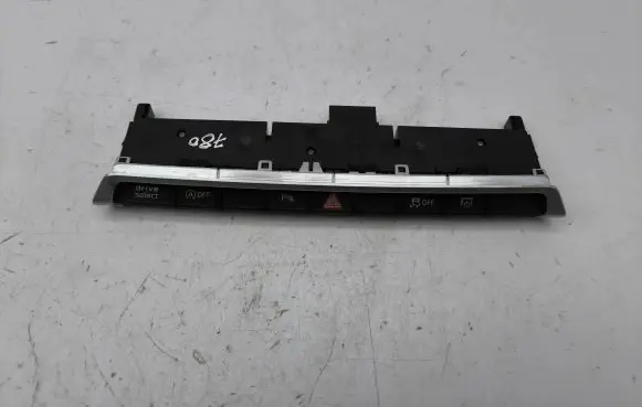 Audi Q2 - A set of switches 81A925301K 10134113