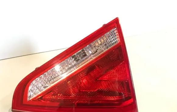 Audi A5 8T 8F Tailgate rear/tail lights 8T0945094