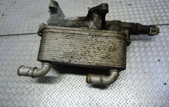 Saab 9-3 Ver2 Engine oil radiator 12786260 47019 074171002