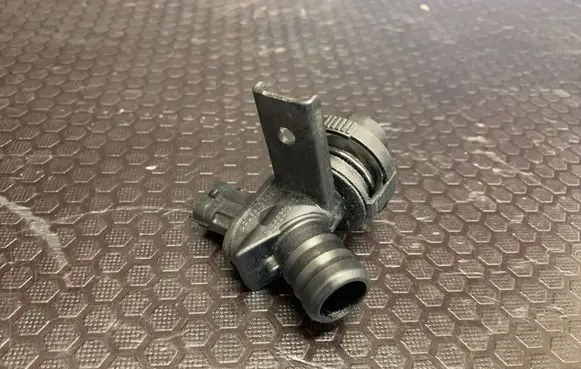 Opel Insignia A Breather valve 1041623S01