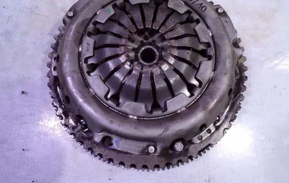 Renault Captur Pressure plate 302101221R