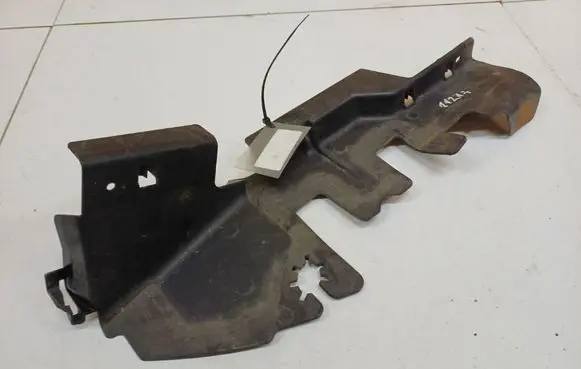 Volkswagen PASSAT B6 Other exterior part 3C0121284