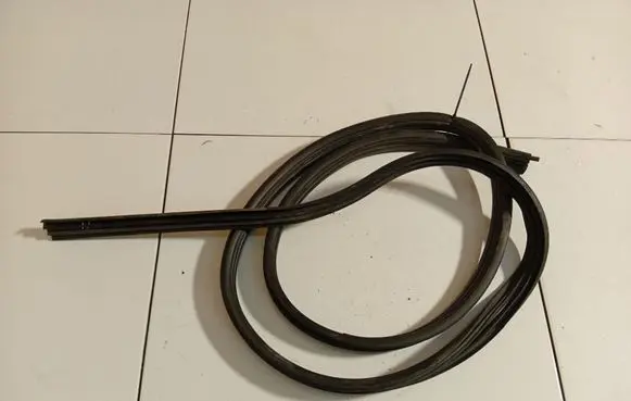 Dacia Logan I Rubber seal front coupe door 