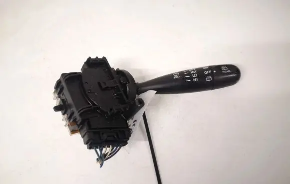 Toyota Yaris Wiper control stalk 173647