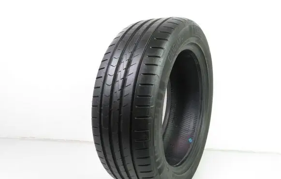 Volkswagen Golf V R16 summer tire 