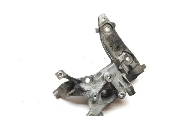 Citroen C4 II Picasso Engine mounting bracket 9674030280 C4003746SE