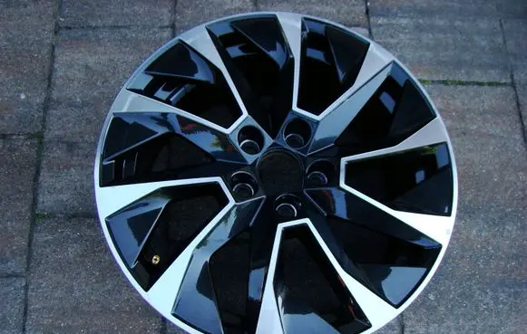 Skoda Fabia Mk3 (NJ) R16 alloy rim 