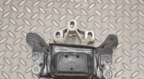 Audi A3 S3 8V Engine mount bracket 5Q0199555AD