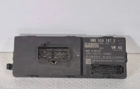 Audi A4 S4 B9 Tailgate/trunk control unit/module 8W8959107E 8W8959107