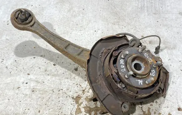 Mitsubishi Outlander Rear wheel hub spindle/knuckle 