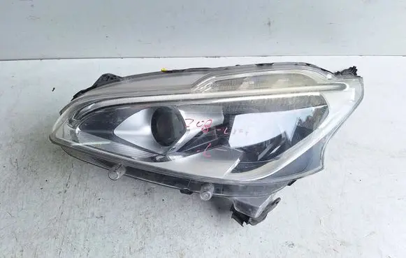 Peugeot 208 I Headlight/headlamp 9810601980 90048730