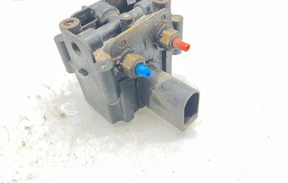 BMW 5 E60 E61 Air suspension valve block AIV2S430 TB37206789937