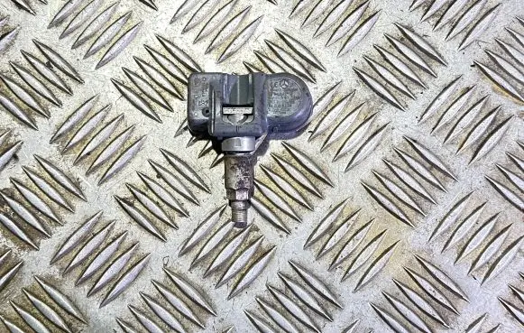 Mercedes-Benz E W212 Tire pressure sensor A0009054100 2009DJ1352 CCAB10LP0510T0