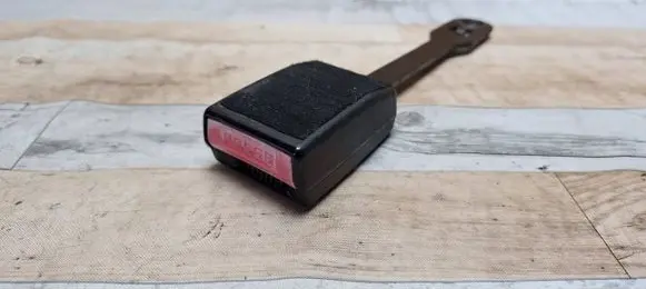 Peugeot 307 Front seatbelt buckle 