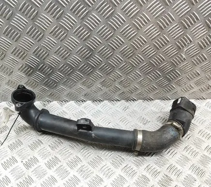 Audi Q2 - Intercooler hose/pipe 04L145828G 04L145770S