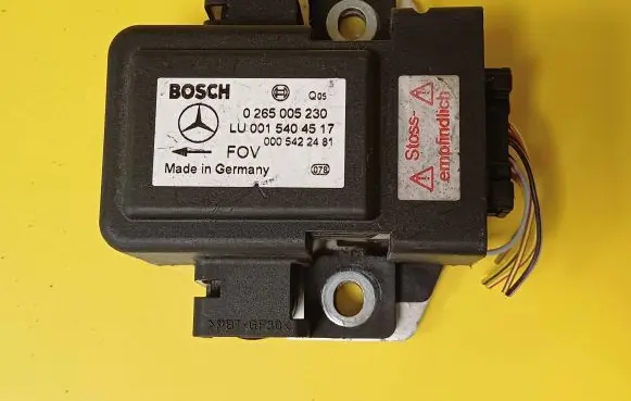 Mercedes-Benz E W210 ESP acceleration yaw rate sensor 0265005230 0015404517