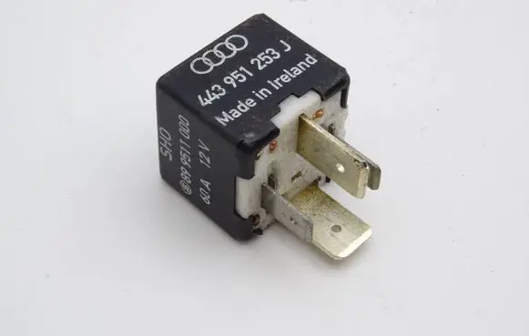 Audi A4 S4 B5 8D Other relay 443951253J