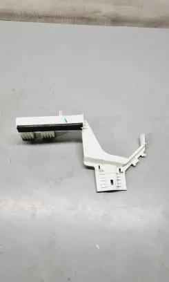 Hyundai Tucson TL Front door windshield rail 82494D7000