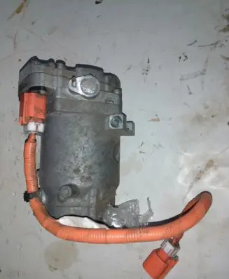 Nissan Leaf I (ZE0) Air conditioning (A/C) compressor (pump) CYXN7060AJ