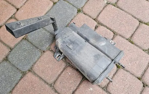 Opel Adam Fuel filter housing 13356939