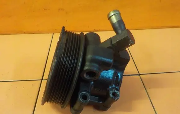 Ford Transit Power steering pump 1HE1503 96Z1 HBDHA