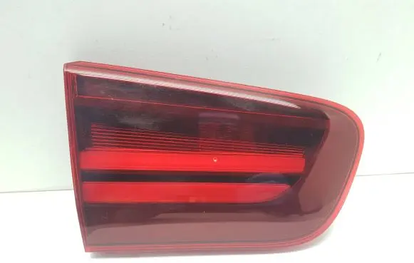 Tailgate rear/tail lights