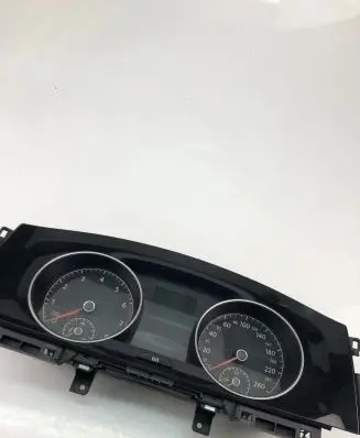 Volkswagen Golf VII Speedometer (instrument cluster) 5G0920860