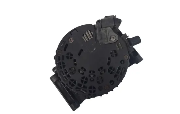 Nissan Qashqai Generator/alternator A0131549002